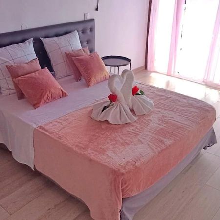 Duplex Rose Porcelaine - Vue Mer- Malendure Буйянт Екстериор снимка